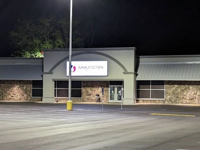 Parachute Plasma Donation Center McComb, MS